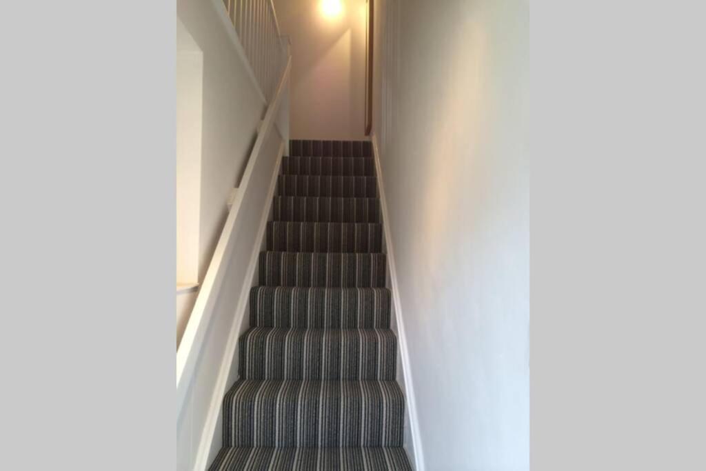 Beautiful Apartment Right Off Of Broadway Market ลอนดอน ภายนอก รูปภาพ