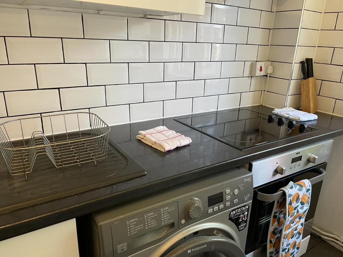Beautiful Apartment Right Off Of Broadway Market ลอนดอน ภายนอก รูปภาพ