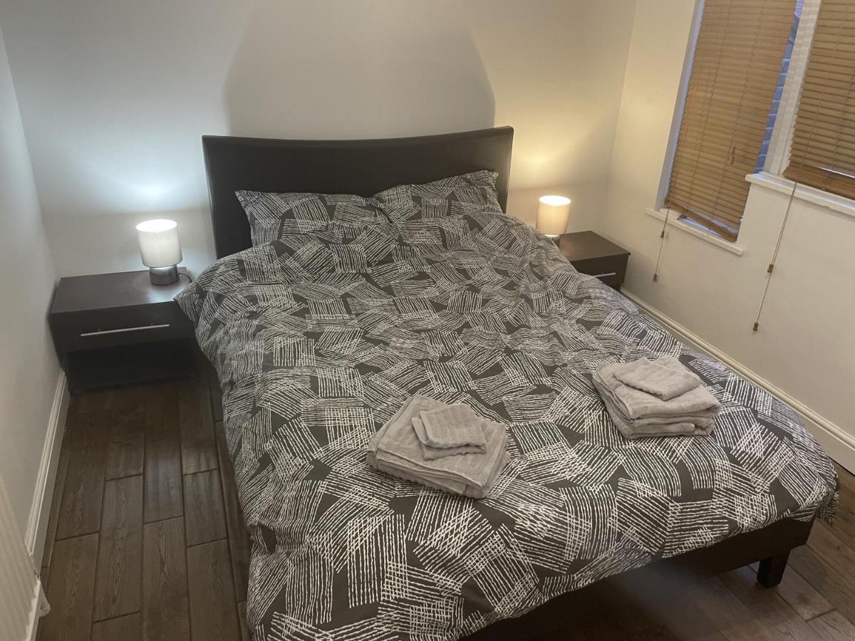 Beautiful Apartment Right Off Of Broadway Market ลอนดอน ภายนอก รูปภาพ